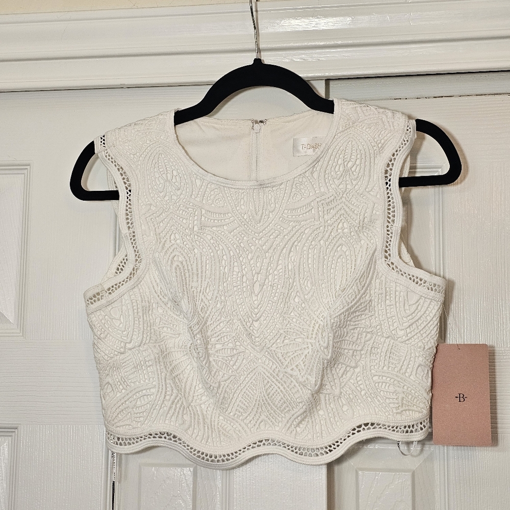 NWT Tadashi Shoji Campbell Ivory Sleeveless Top 4